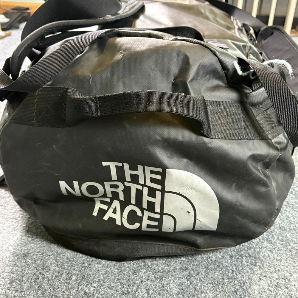The North Face Duffel Bag Base Camp Black Convertible Adjustable Strap Shoulder